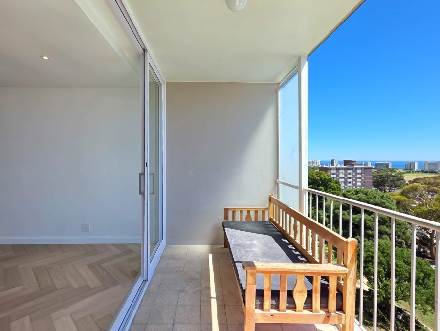 To Let 2 Bedroom Property for Rent in Green Point Western Cape